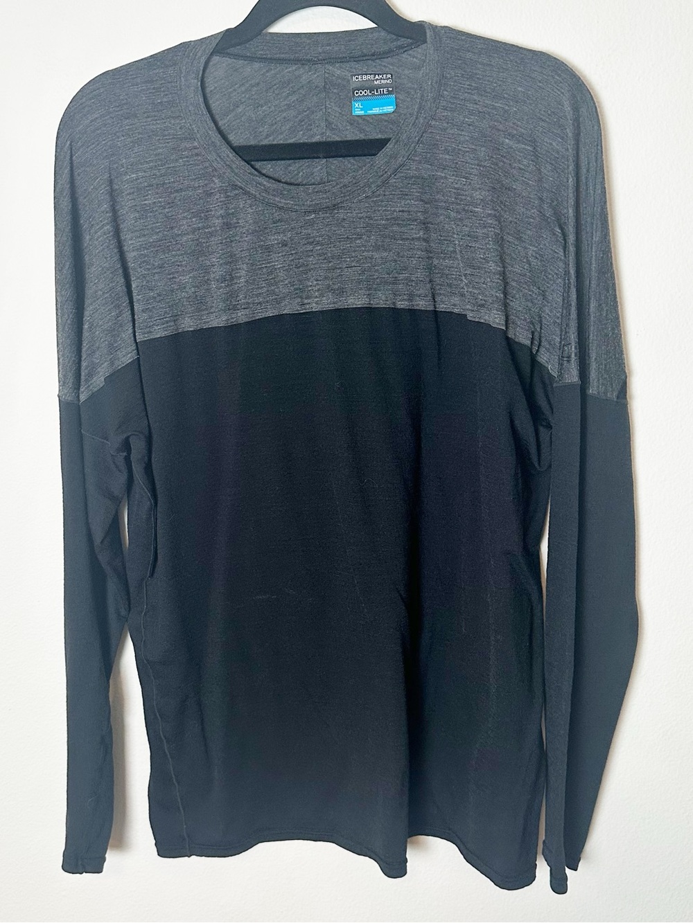 Icebreaker Men's Cool Lite Merino Wool Long Sleeve Tee Charcoal Grey Black XL